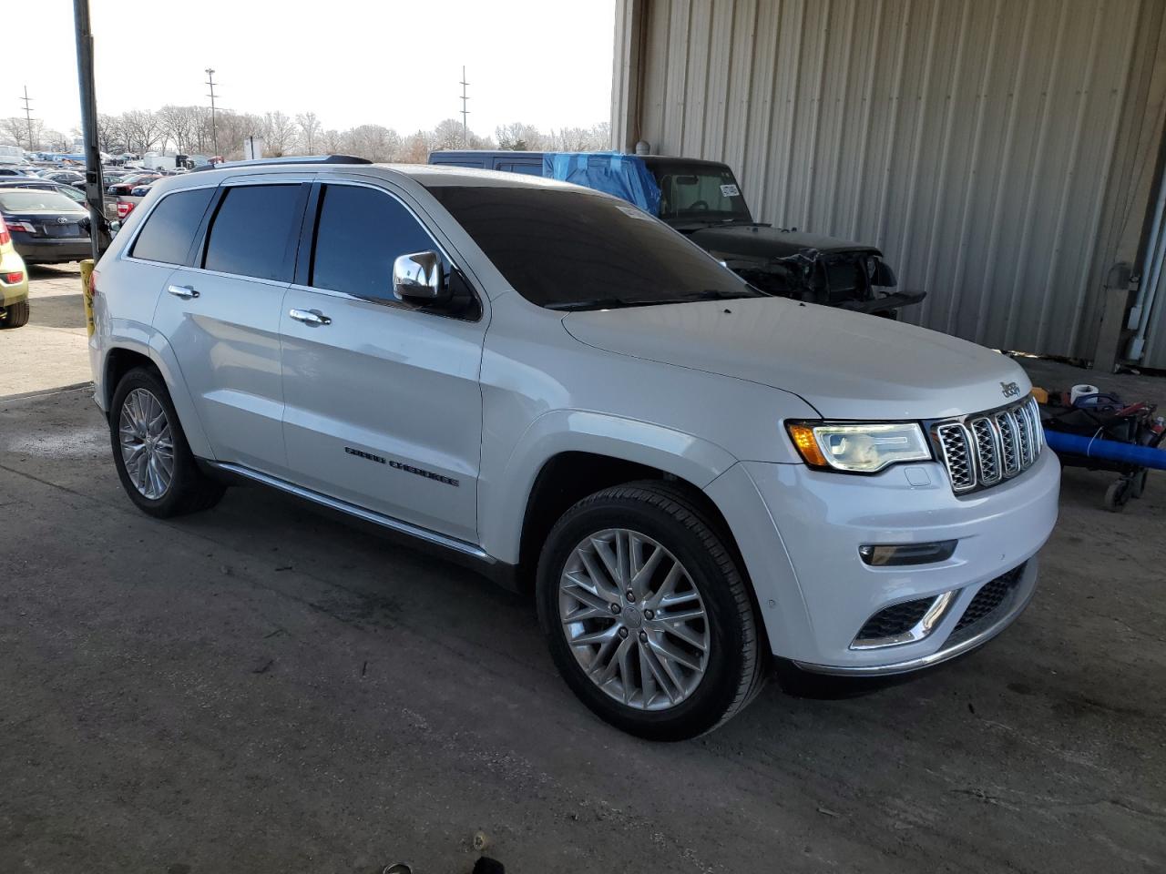 2017 Jeep Grand Cherokee - Image 4