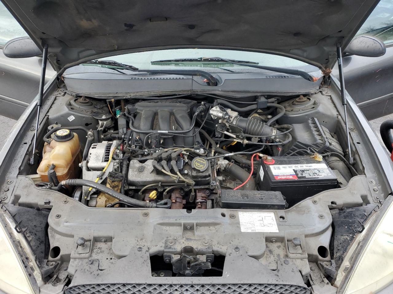 2004 Ford Taurus - Image 11