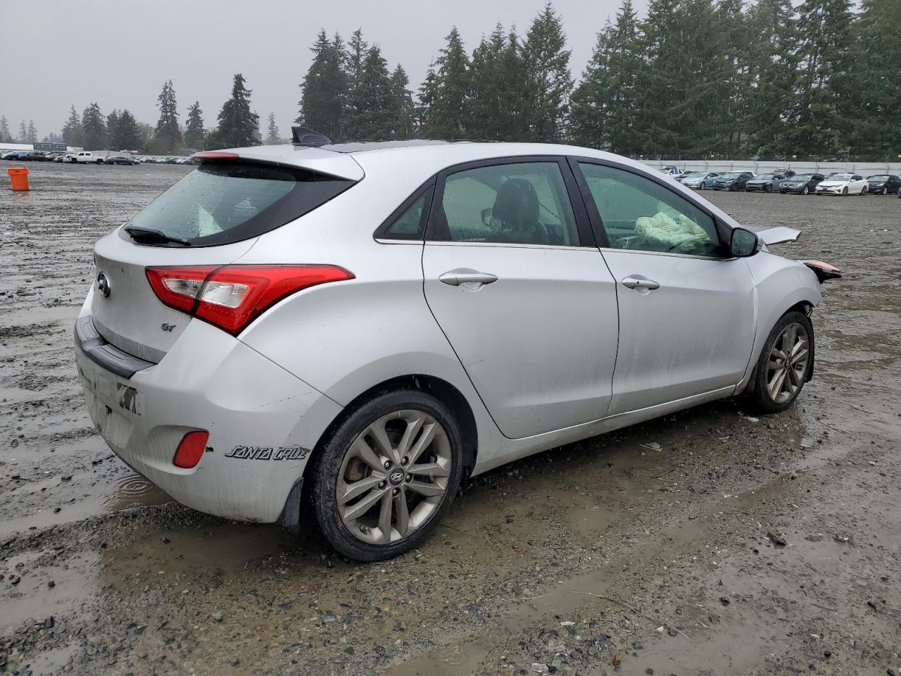 2016 Hyundai Elantra - Image 3