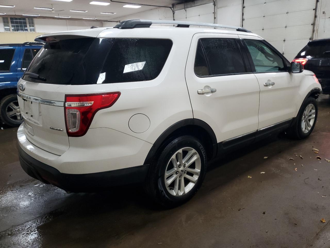 2015 Ford Explorer - Image 3