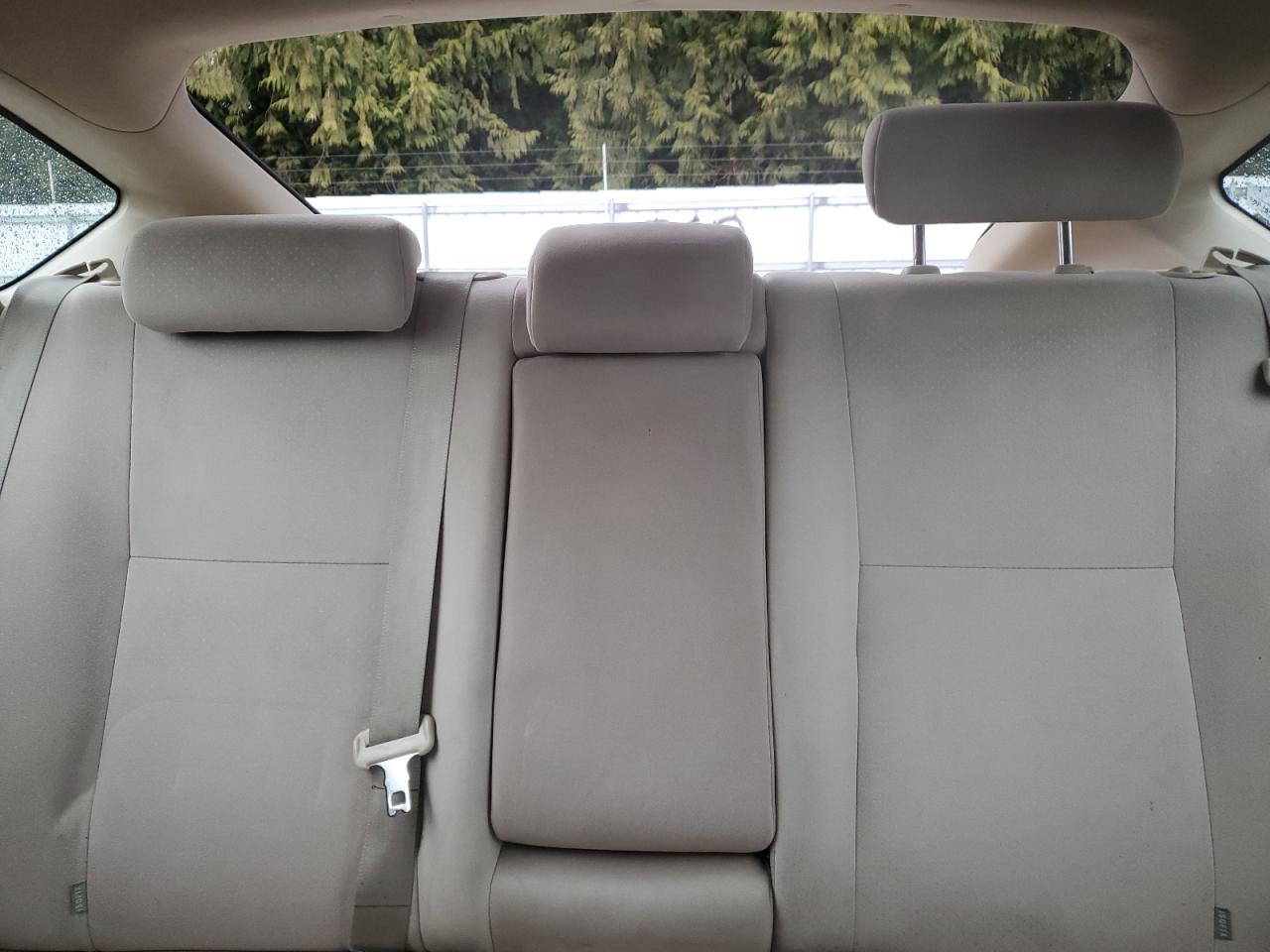 2004 Toyota Prius - Image 10