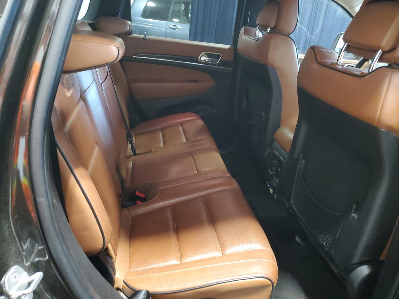 2012 Jeep Grand Cherokee - Image 11