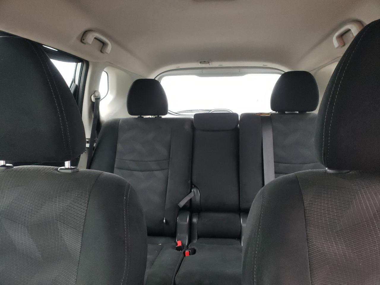 2016 Nissan Rogue - Image 10