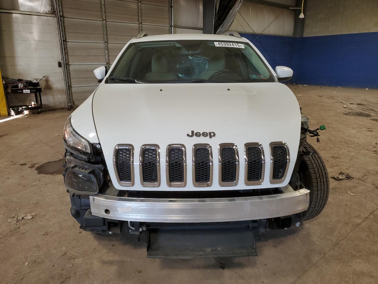 2017 Jeep Grand Cherokee - Image 5