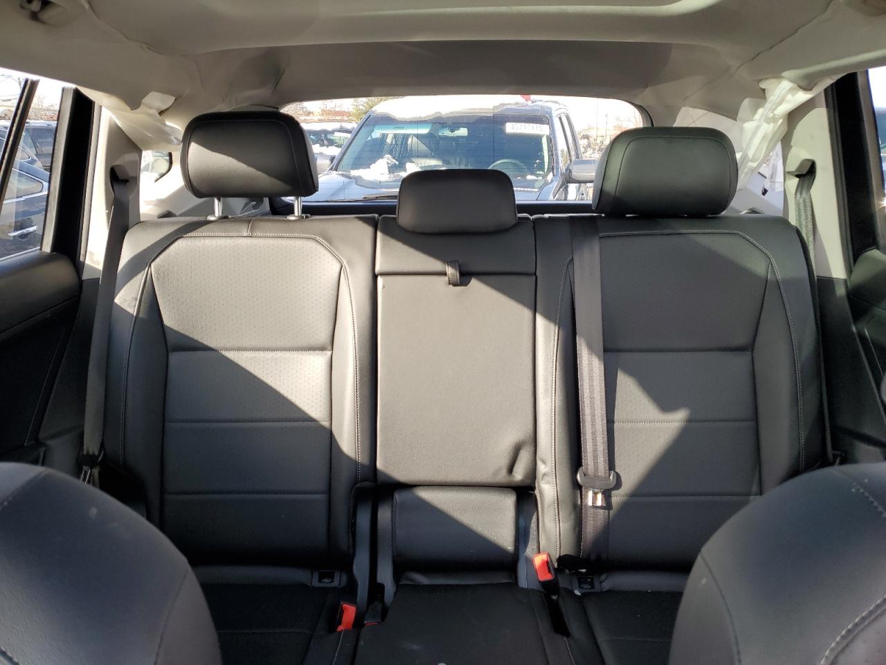 2018 Volkswagen Tiguan - Image 10