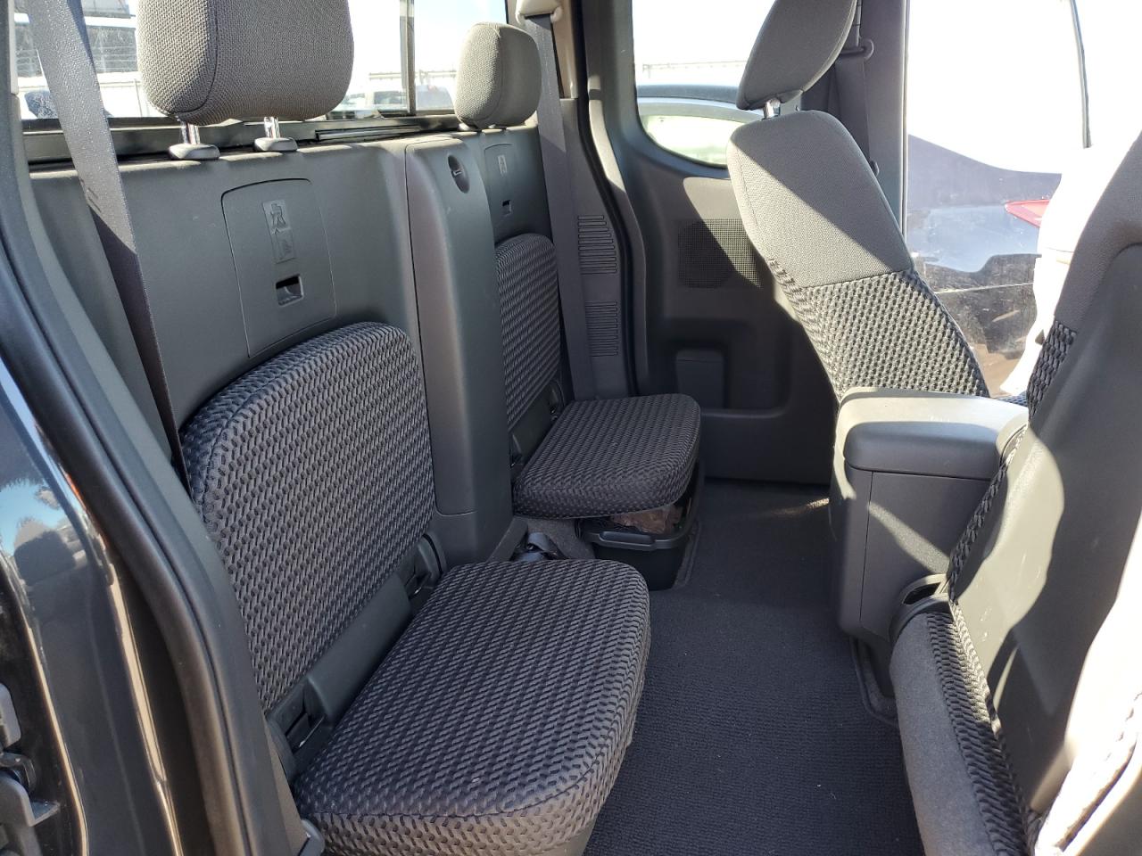 2014 Nissan Navara (Frontier) - Image 10