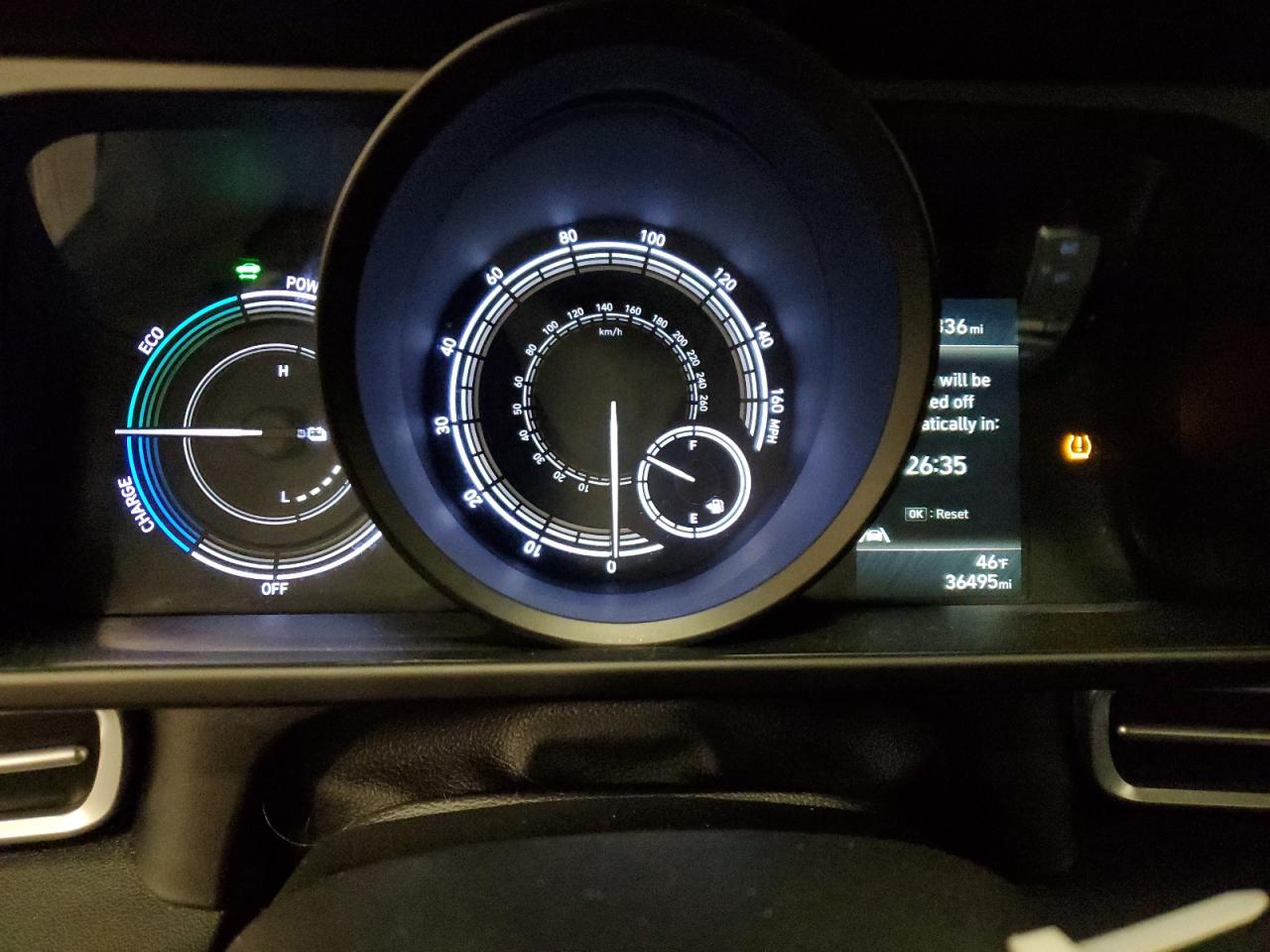 2023 Hyundai Elantra - Image 9