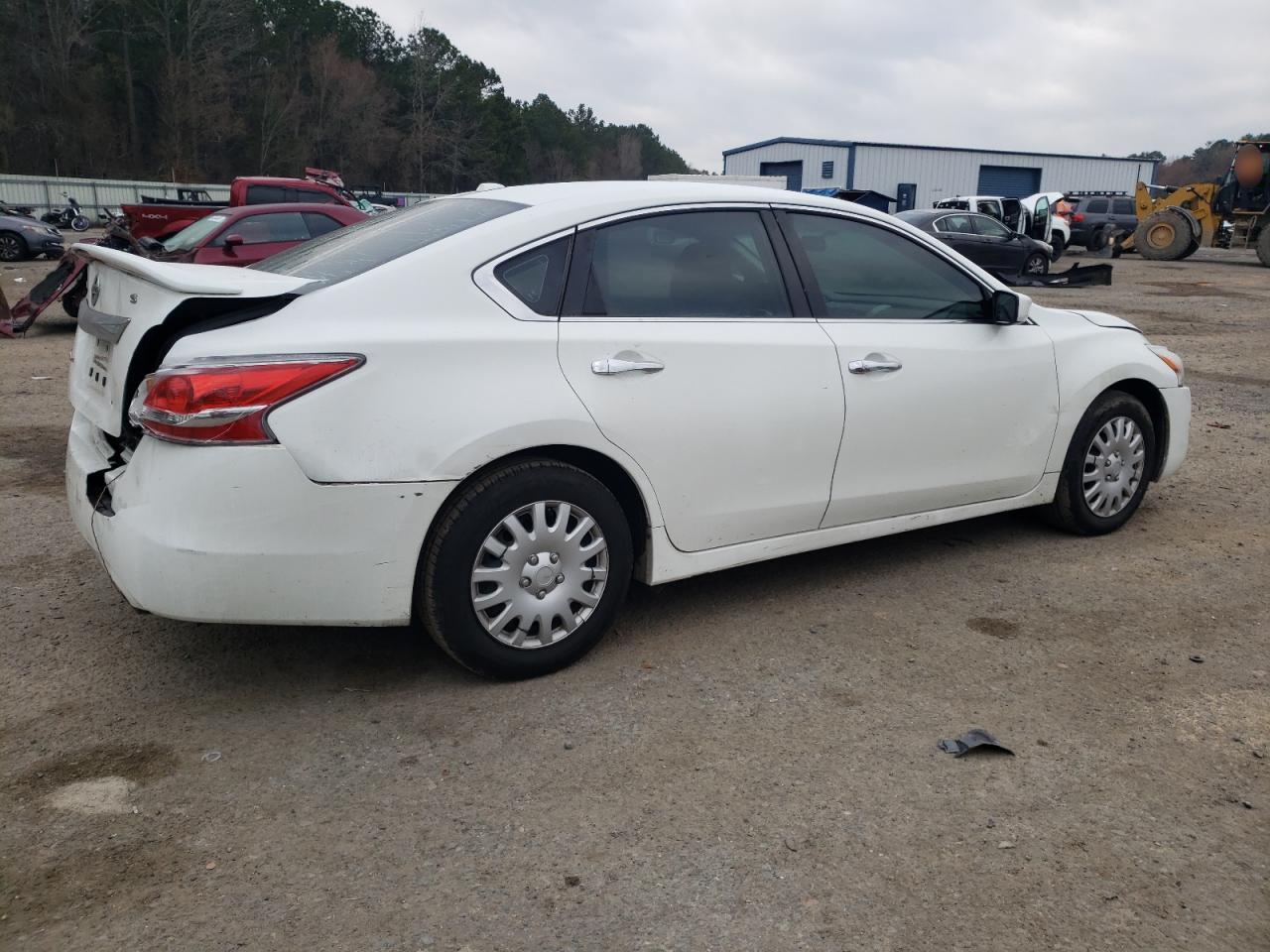2015 Nissan Altima - Image 3