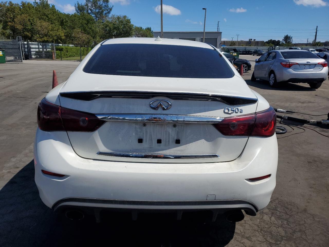 2015 Infiniti Q50 - Image 6