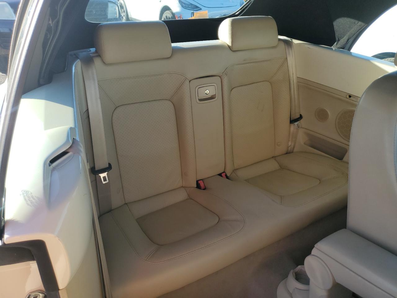 2006 Volkswagen Beetle - Image 10