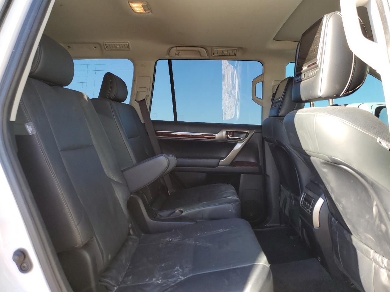 2019 Lexus GX - Image 11