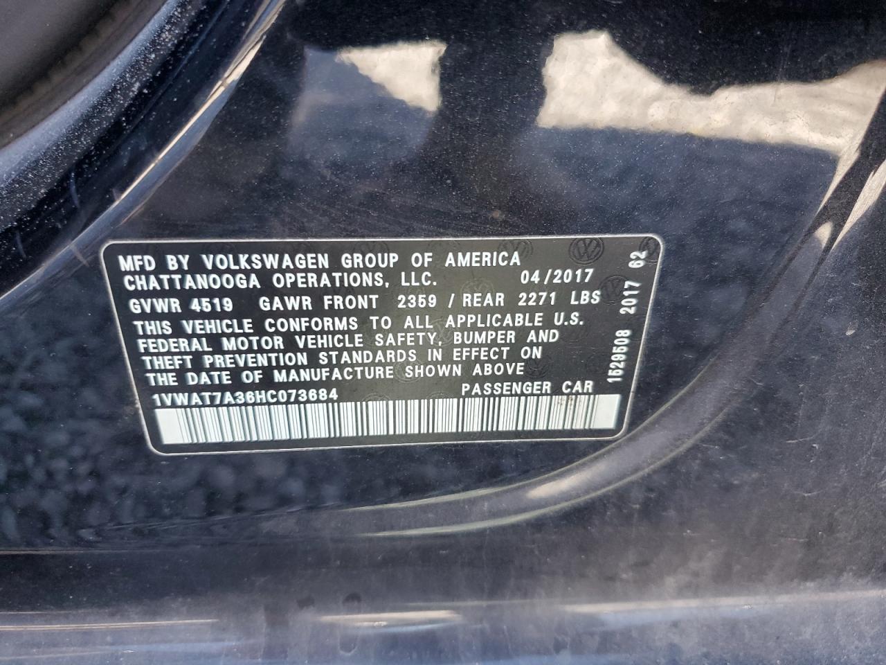 2017 Volkswagen Passat - Image 15