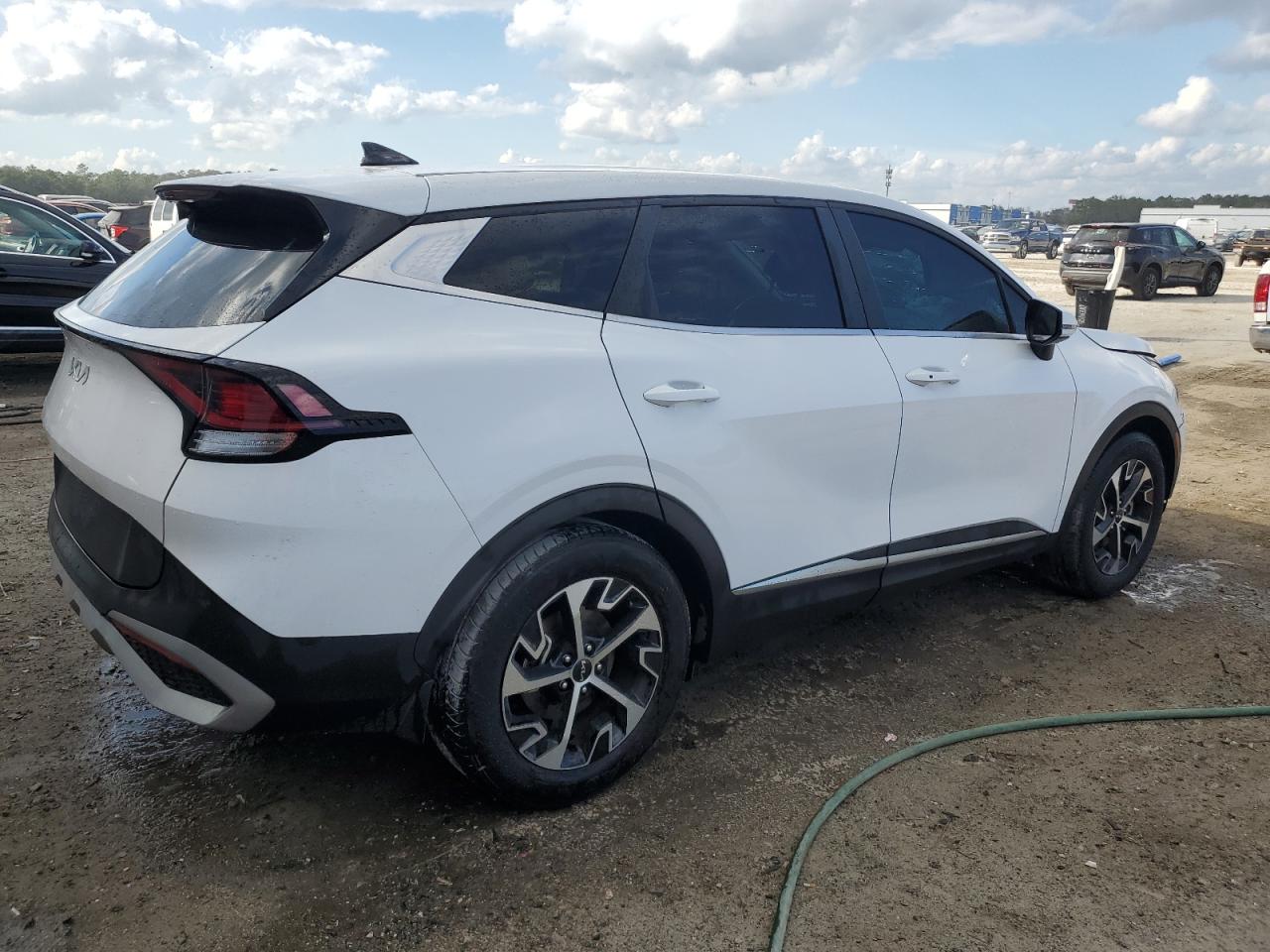 2023 Kia Sportage - Image 3