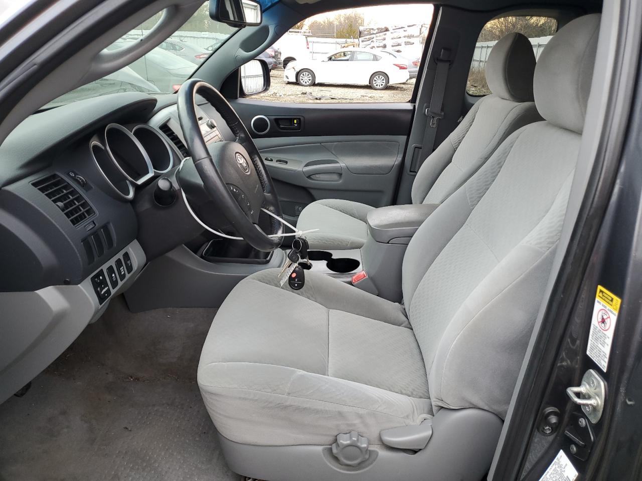 2010 Toyota Tacoma - Image 7