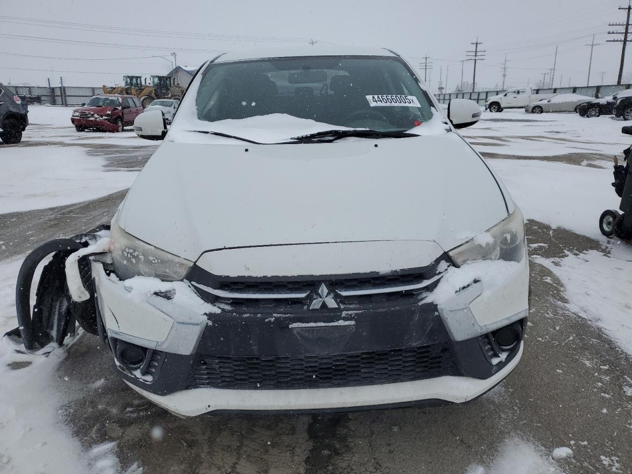 2018 Mitsubishi Outlander - Image 5