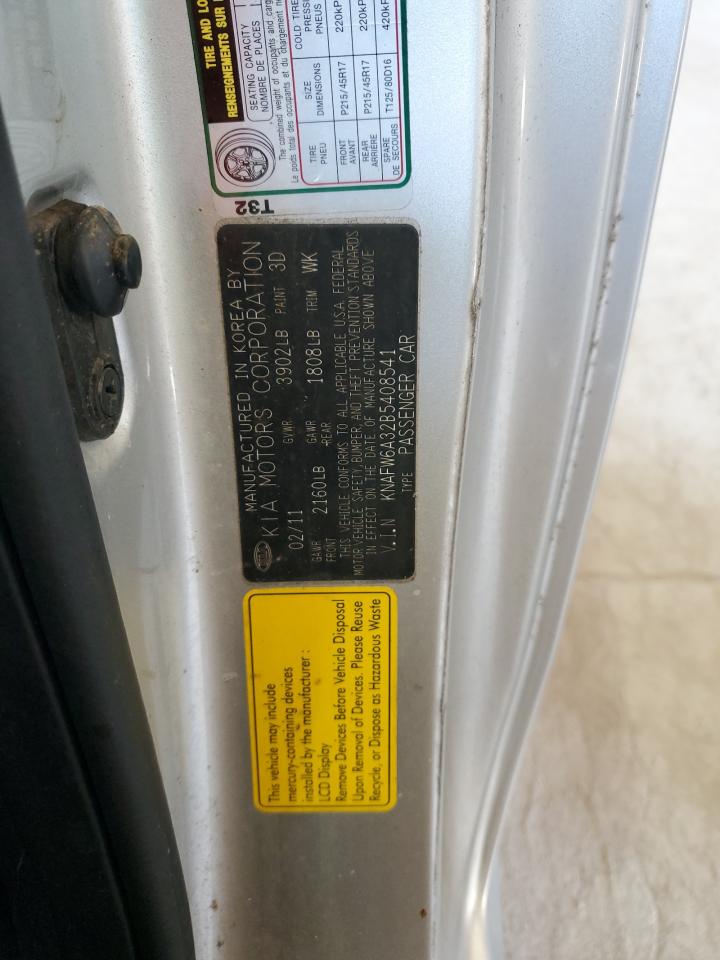 2011 Kia Forte - Image 12