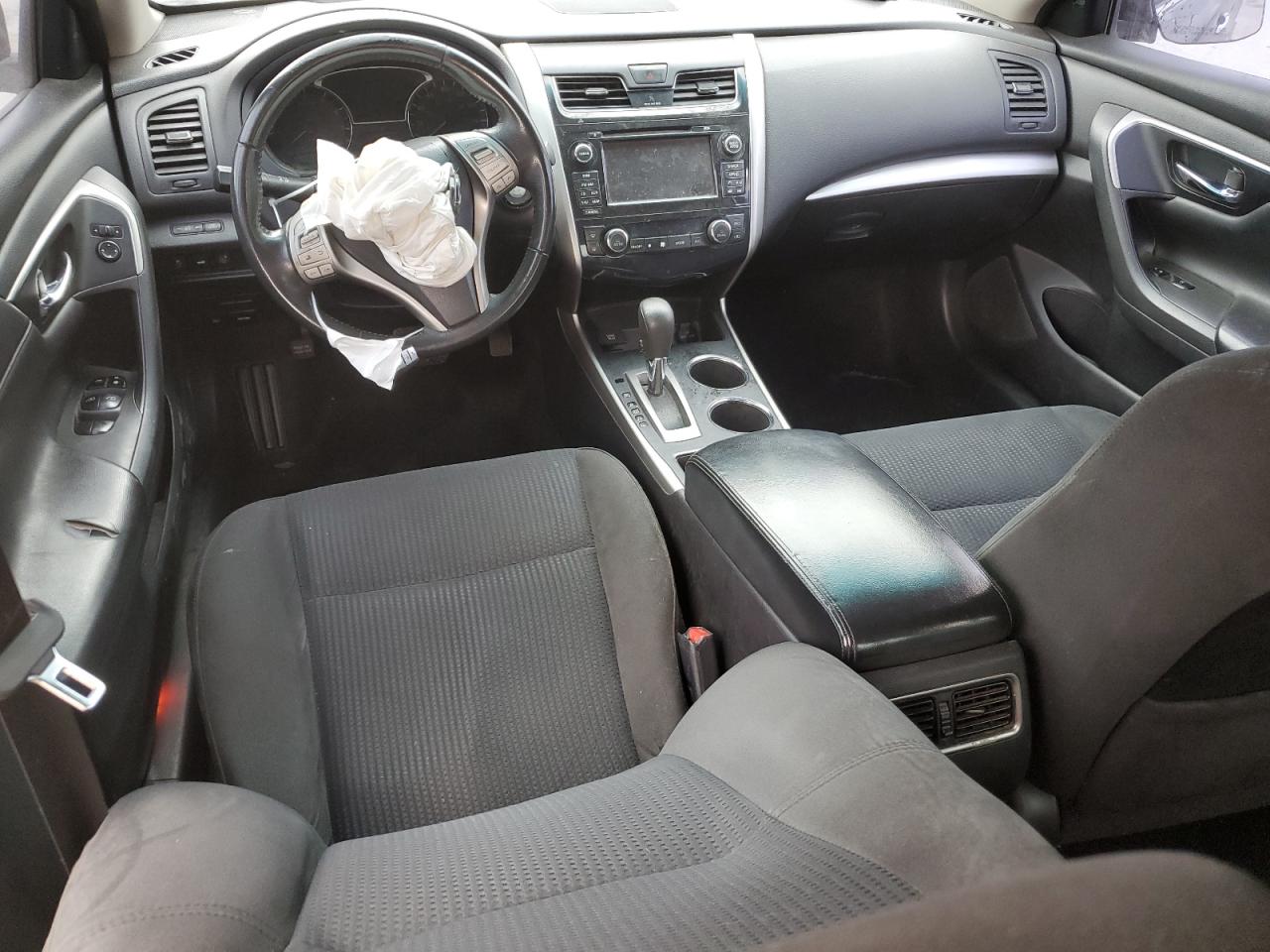 2015 Nissan Altima - Image 8