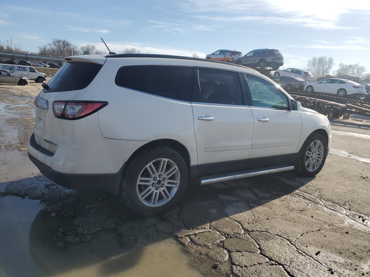 2015 Chevrolet Traverse - Image 3