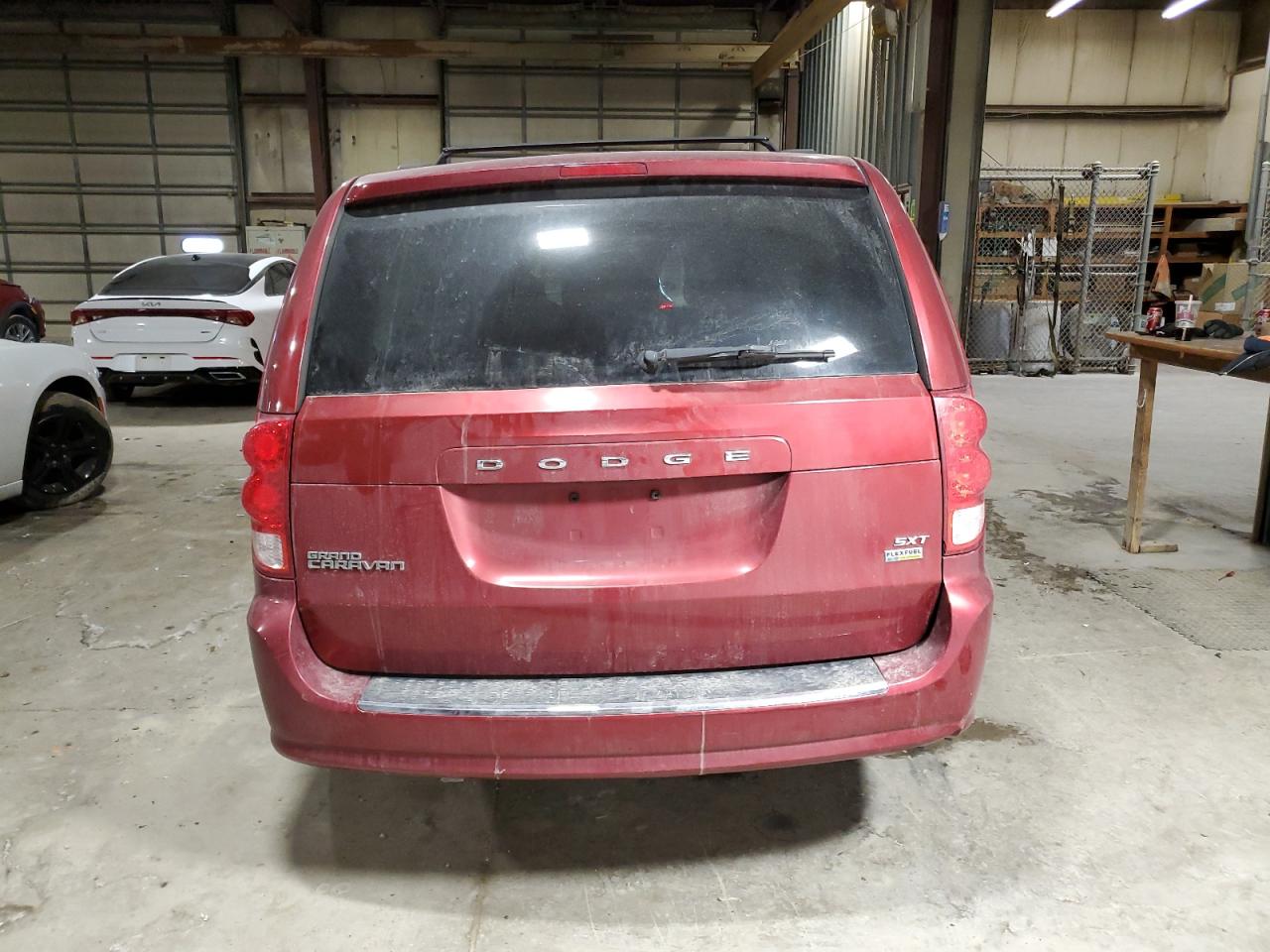 2014 Dodge Caravan - Image 6