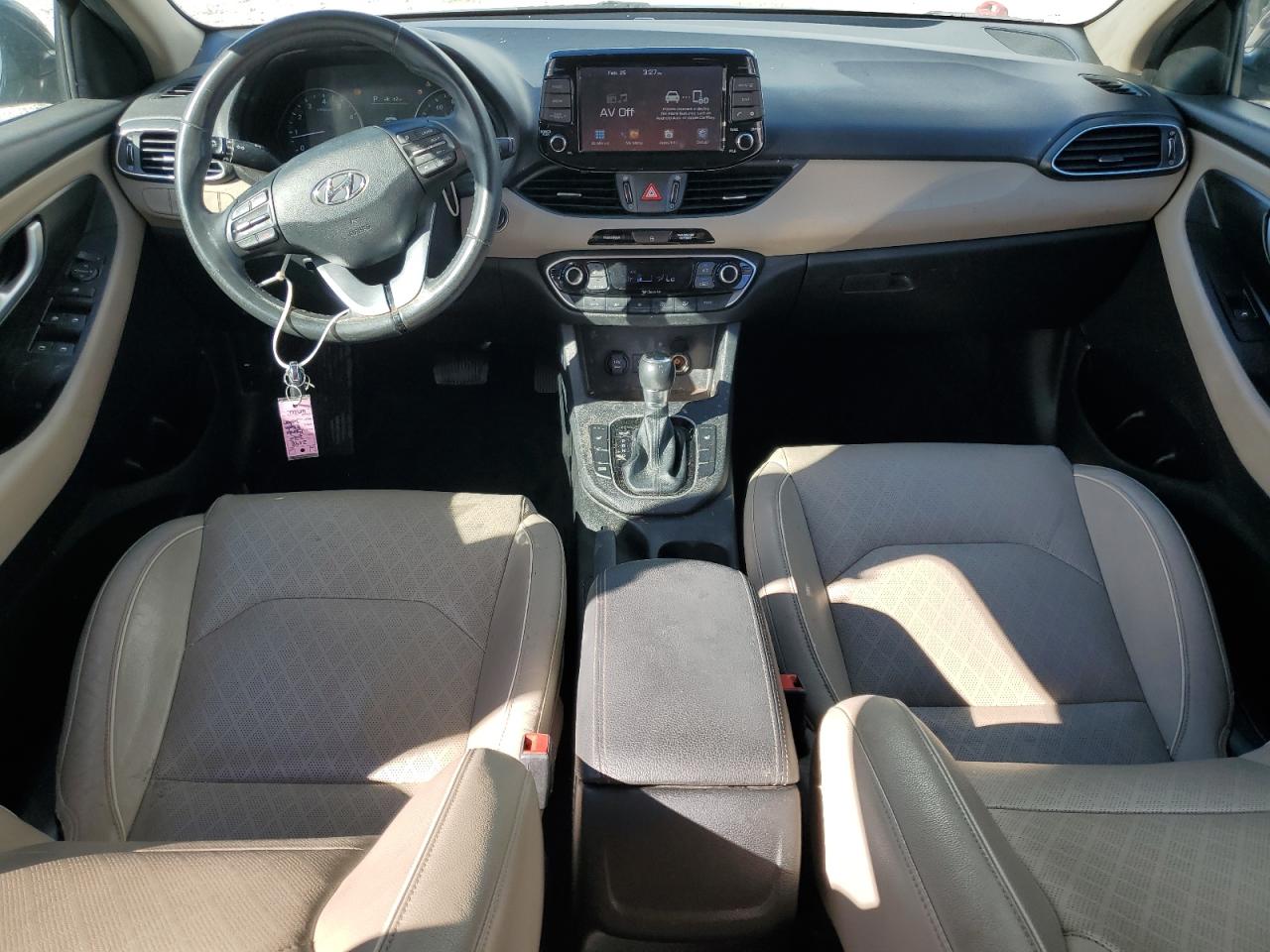2020 Hyundai Elantra - Image 8