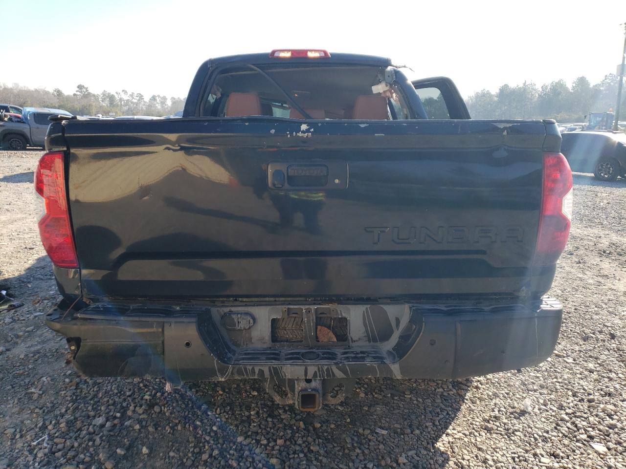 2014 Toyota Tundra - Image 6
