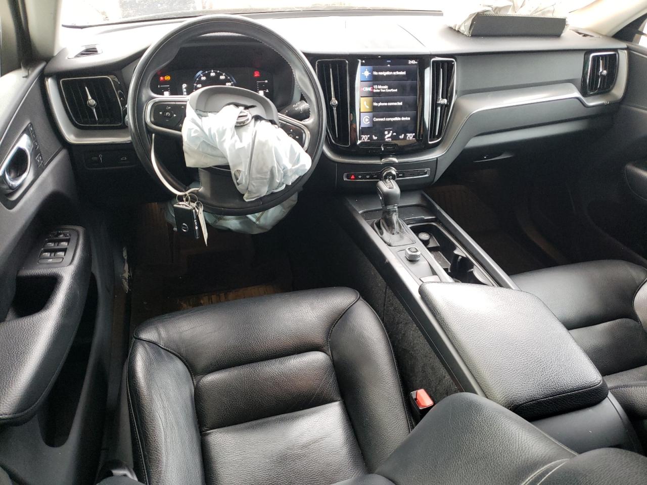 2018 Volvo XC60 - Image 8
