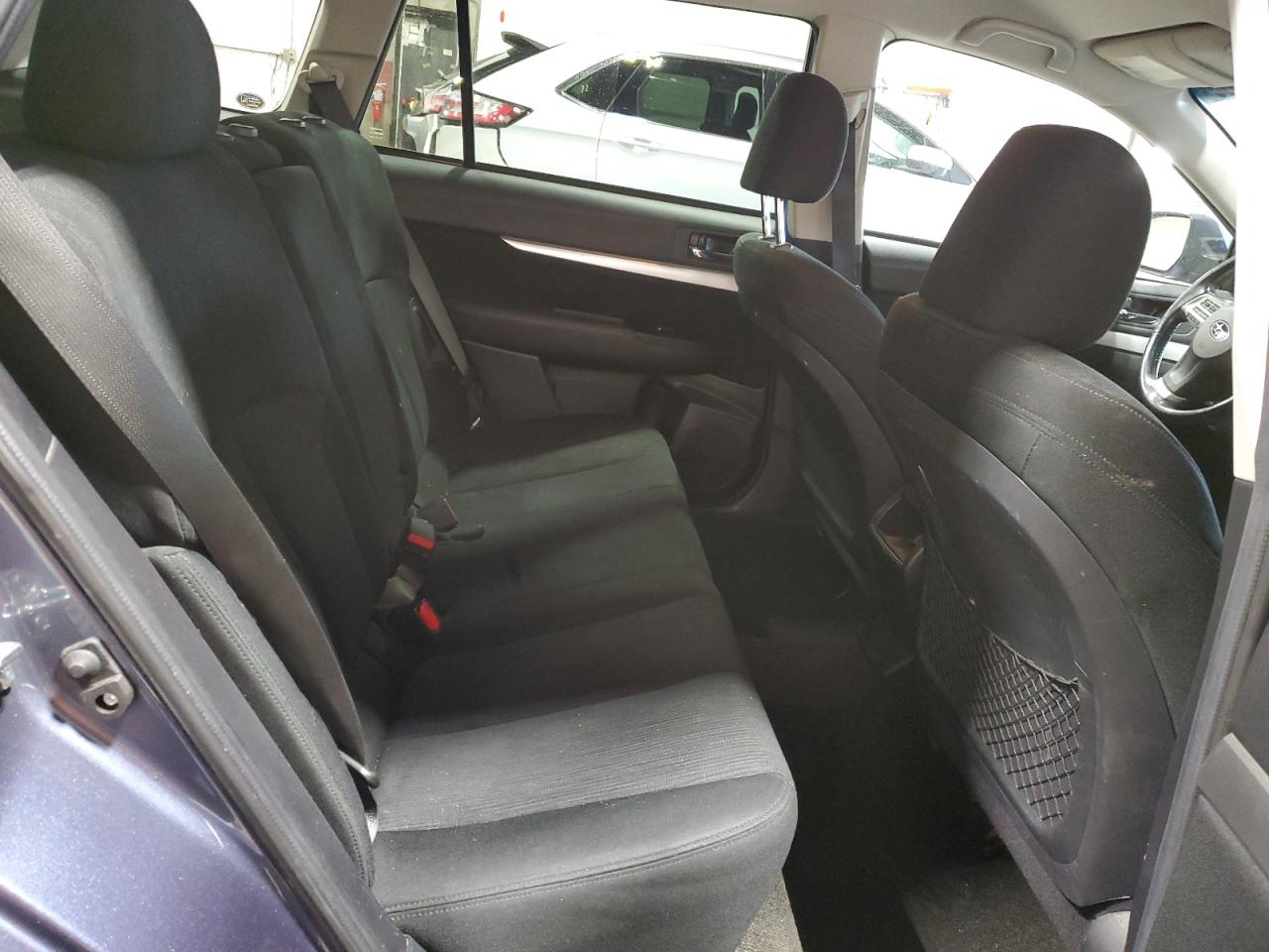 2014 Subaru Outback - Image 11