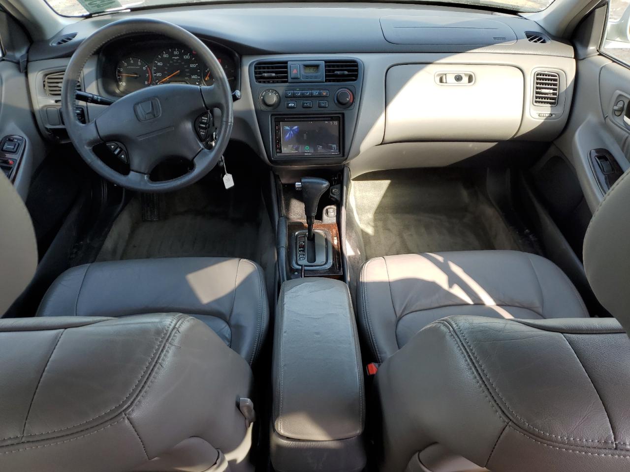 2002 Honda Accord - Image 8
