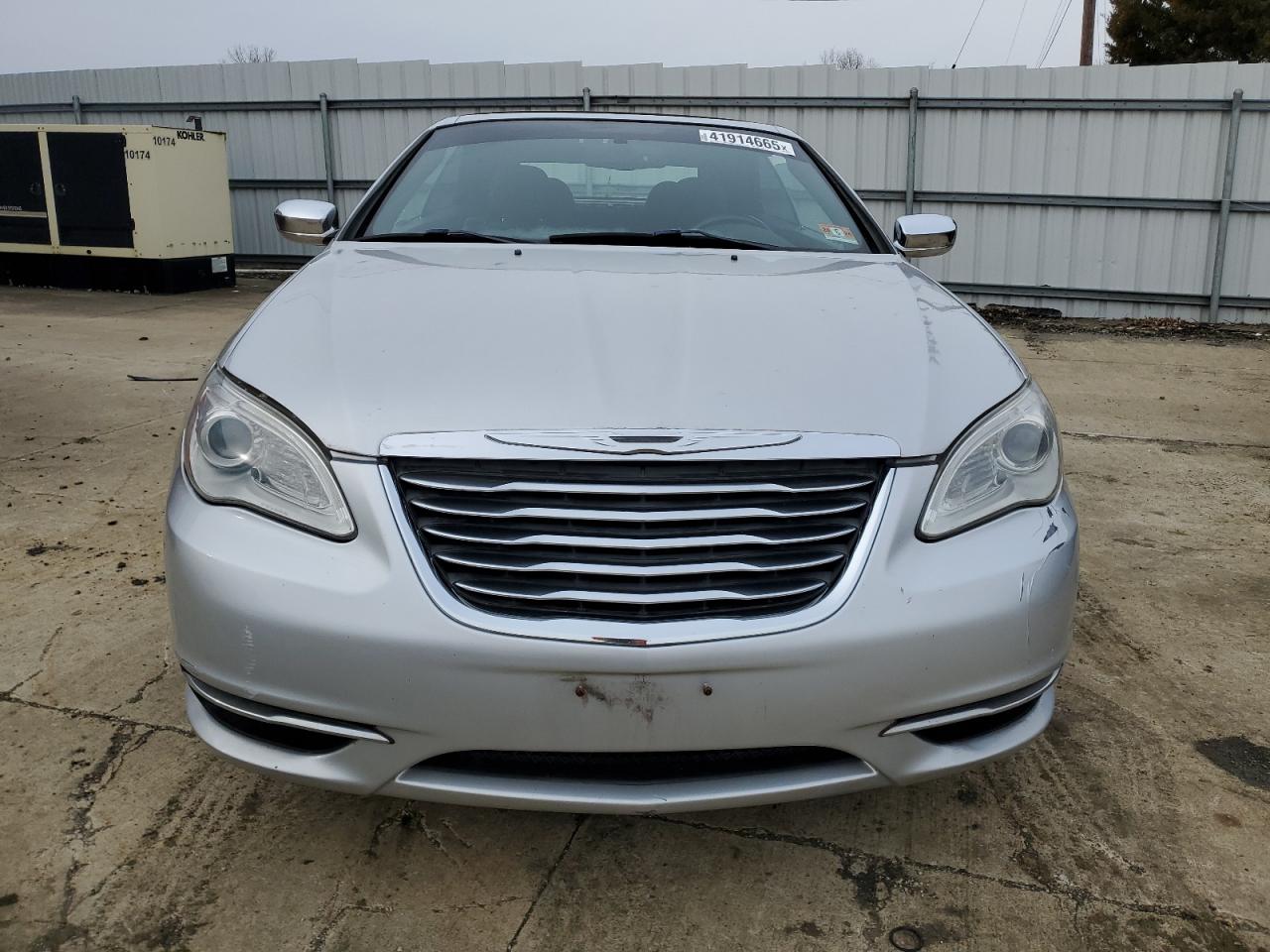 2011 Chrysler 200 - Image 5