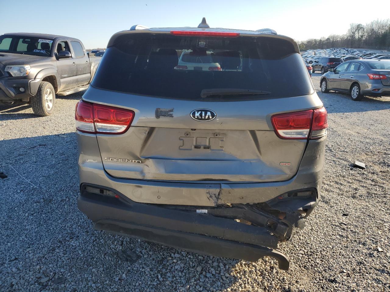 2016 Kia Sorento - Image 6