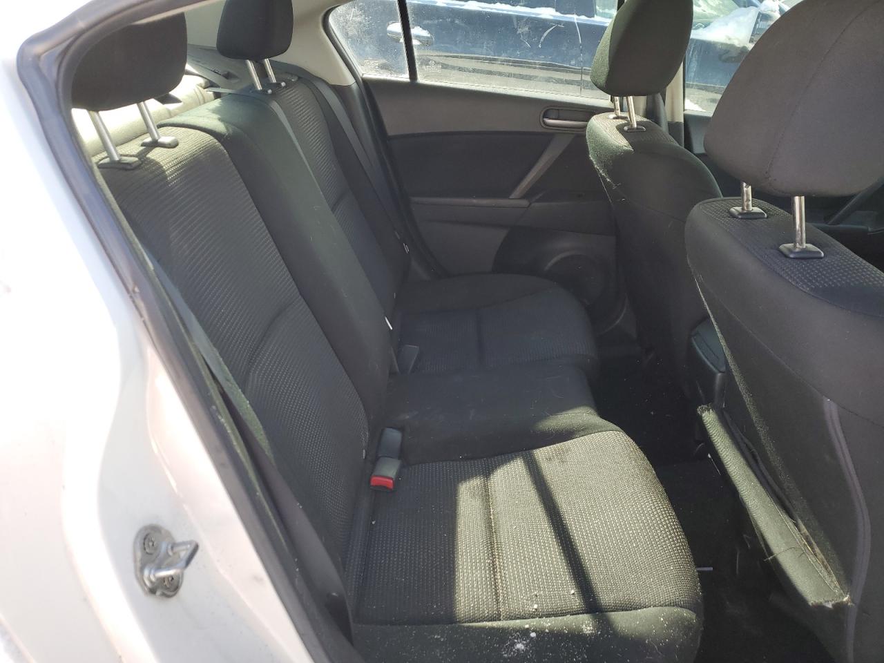 2012 Mazda 3 - Image 10