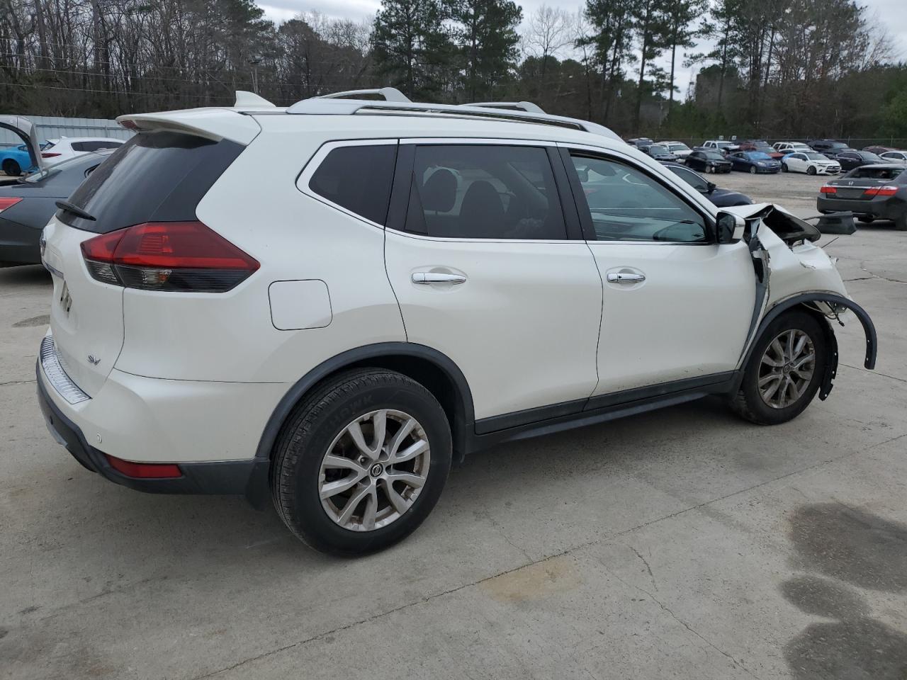2020 Nissan Rogue - Image 3