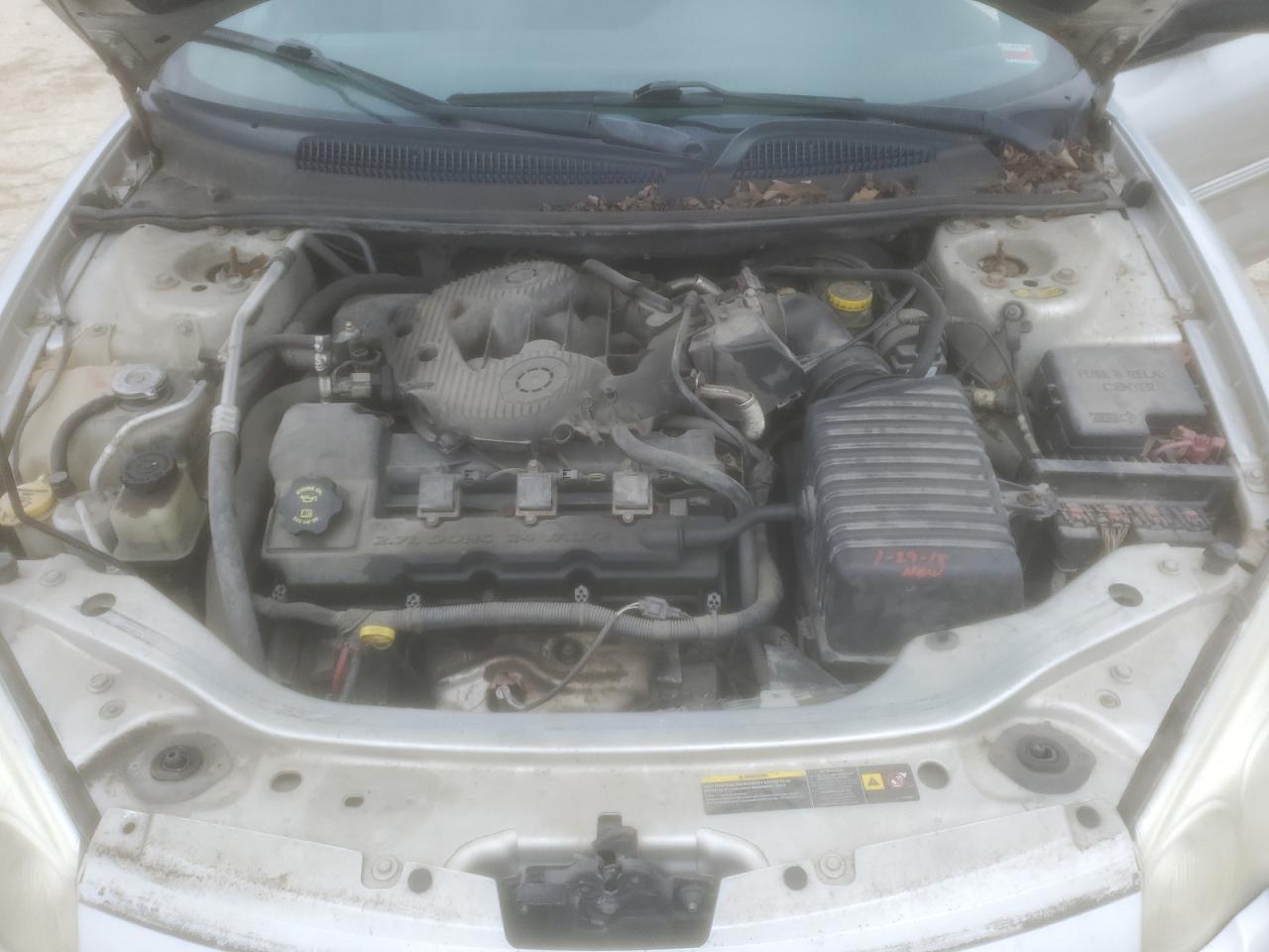 2005 Chrysler Sebring - Image 11