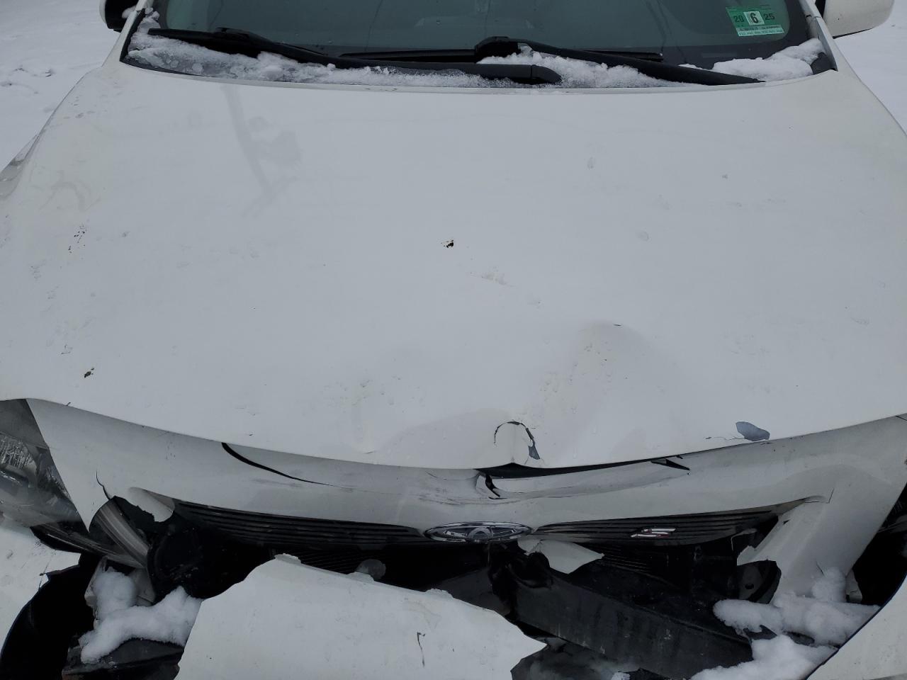 2010 Toyota Corolla - Image 12