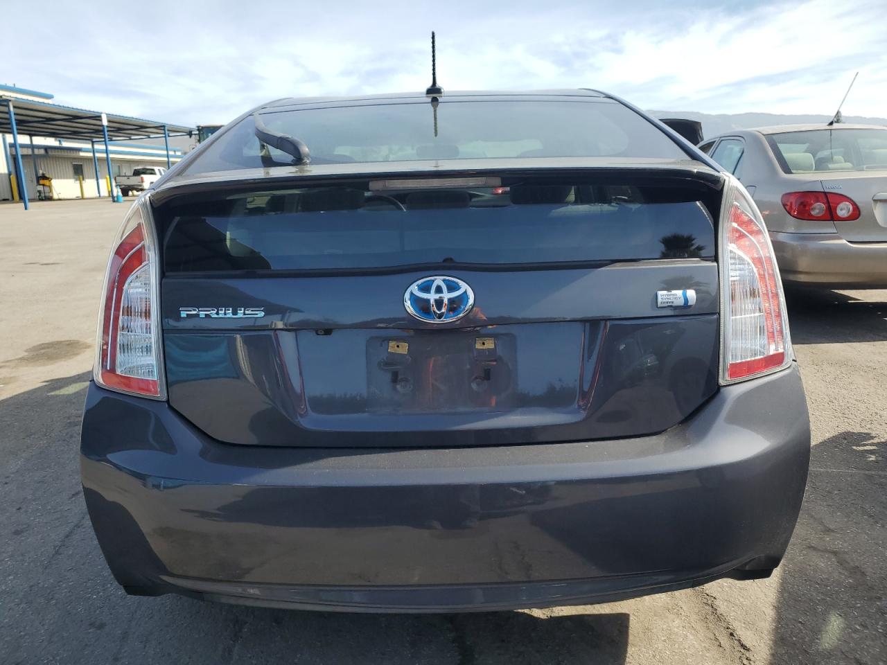 2013 Toyota Prius - Image 6