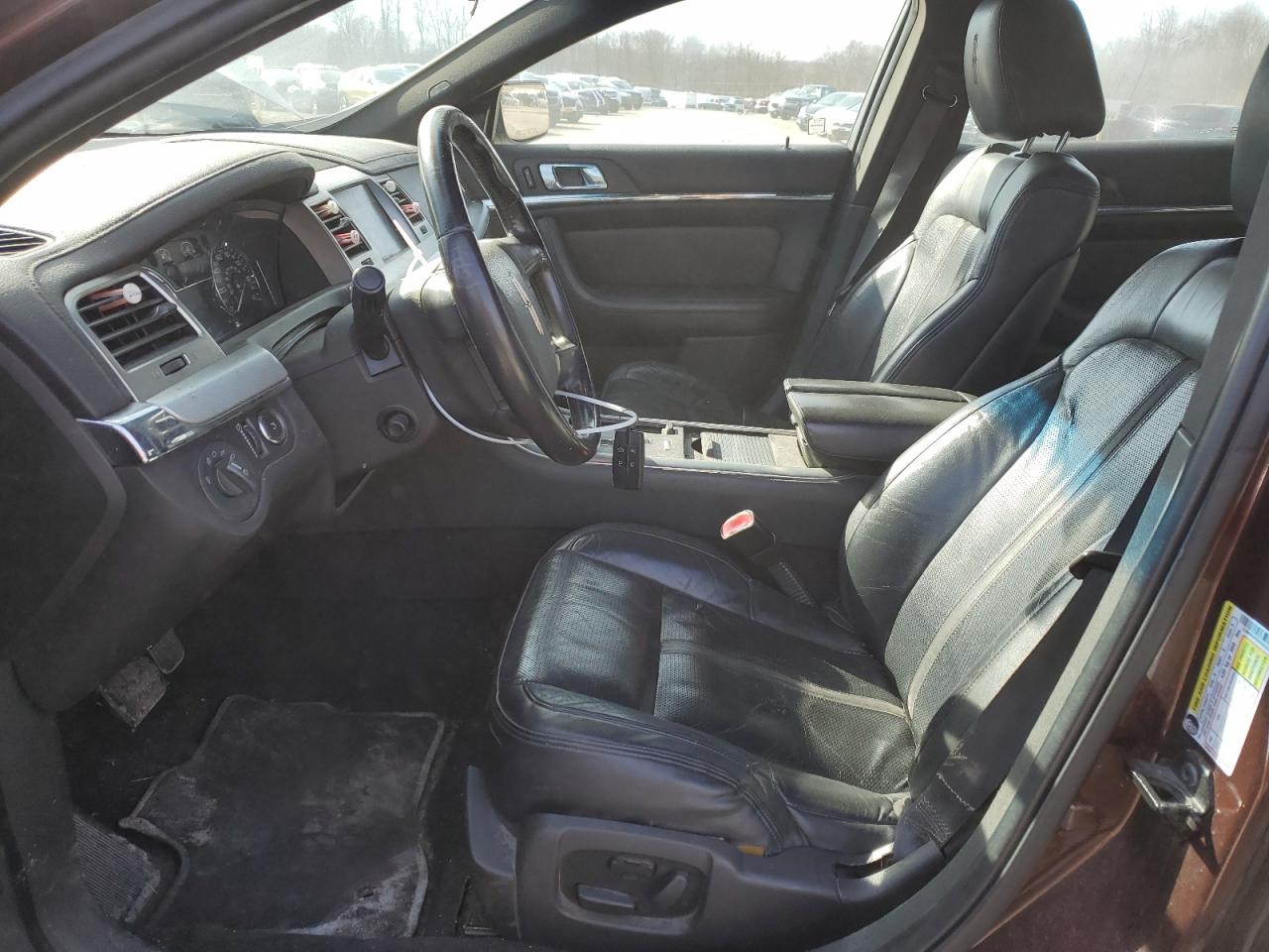 2009 Lincoln MKS - Image 7