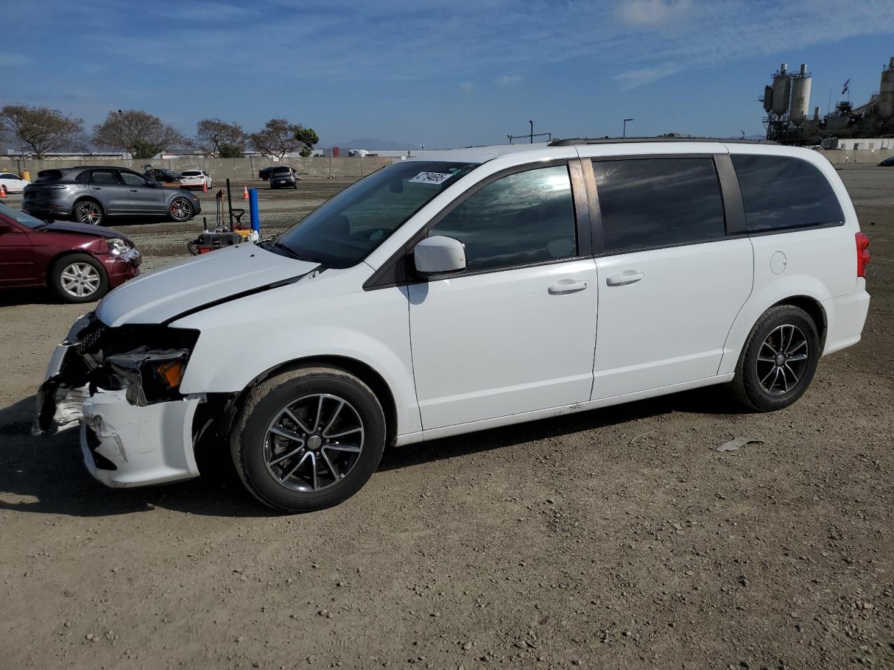 2018 Dodge Caravan - Image 1