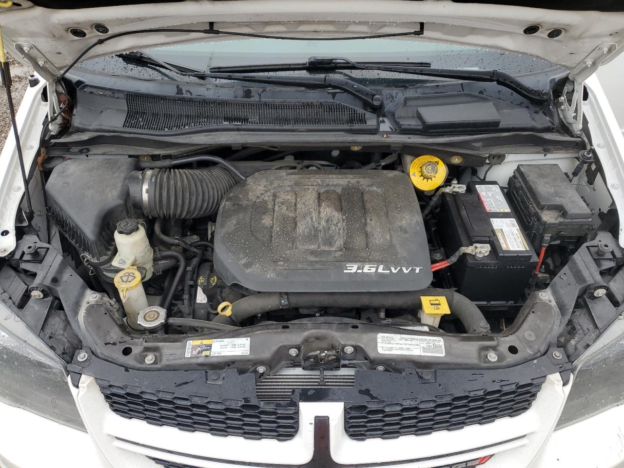 2017 Dodge Caravan - Image 12