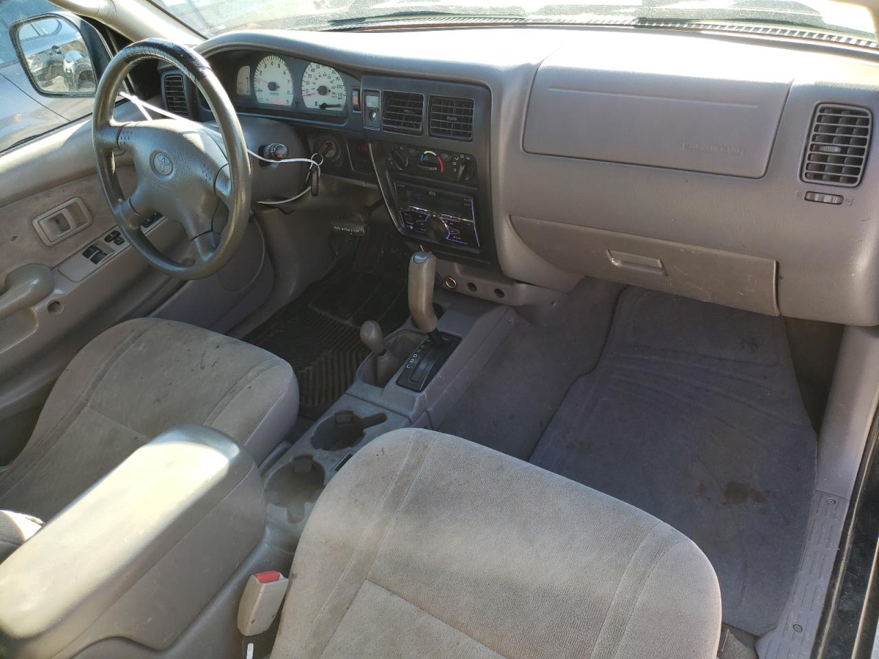 2004 Toyota Tacoma - Image 8