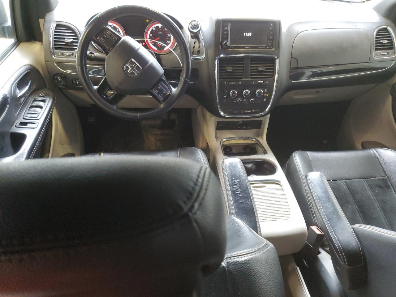 2014 Dodge Caravan - Image 8