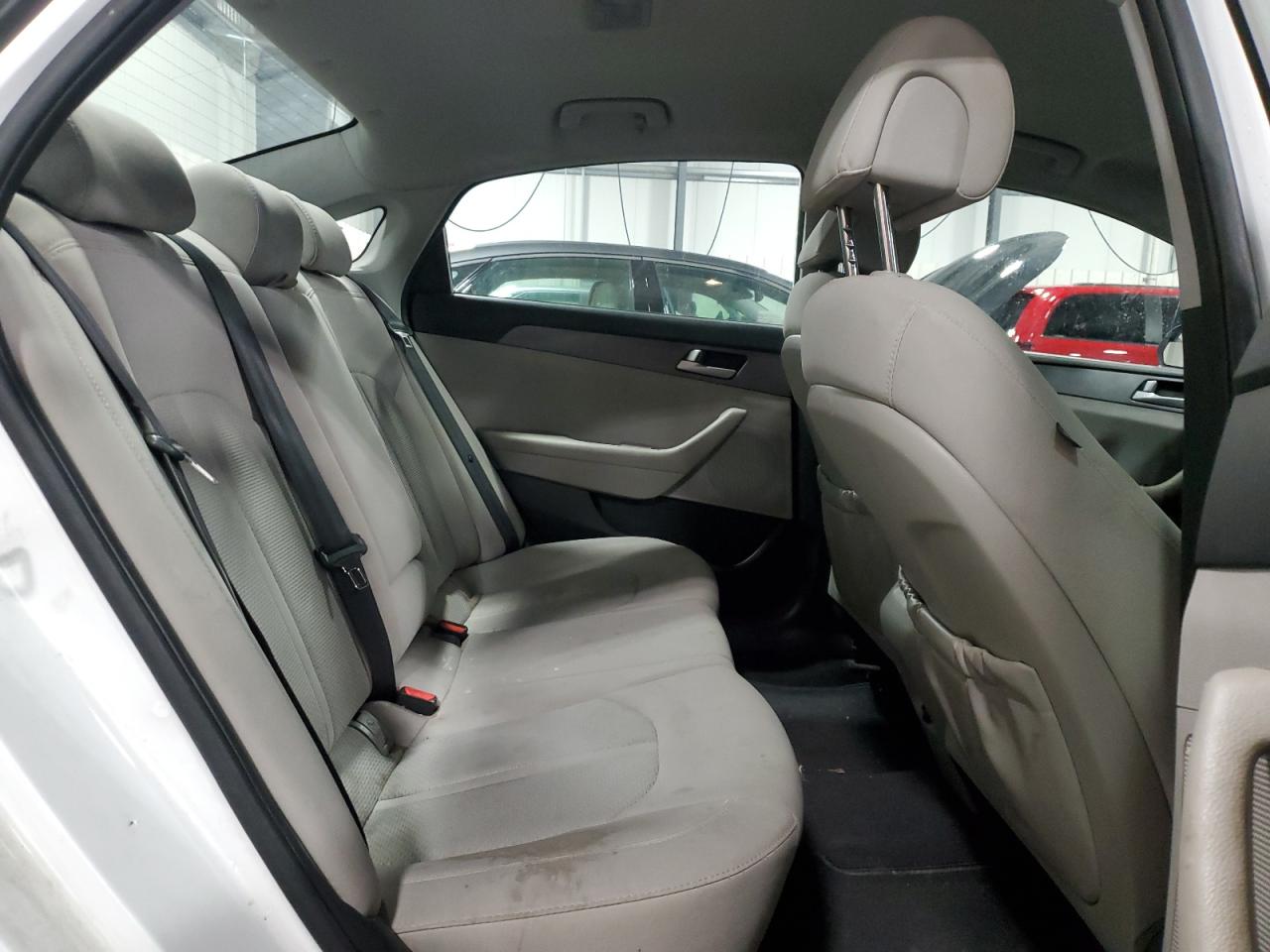 2016 Hyundai Sonata - Image 10