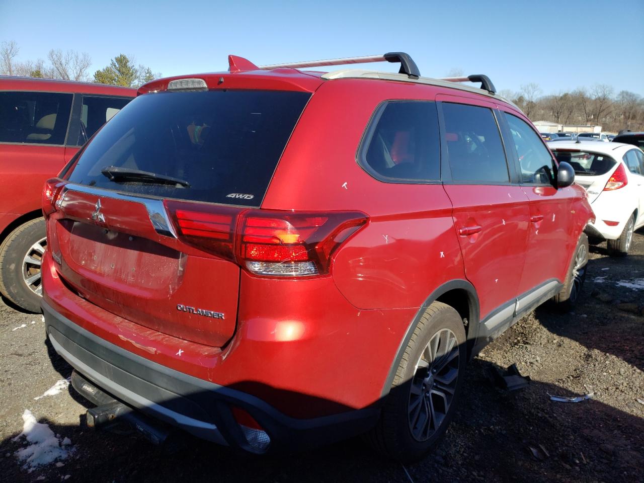 2018 Mitsubishi Outlander - Image 3