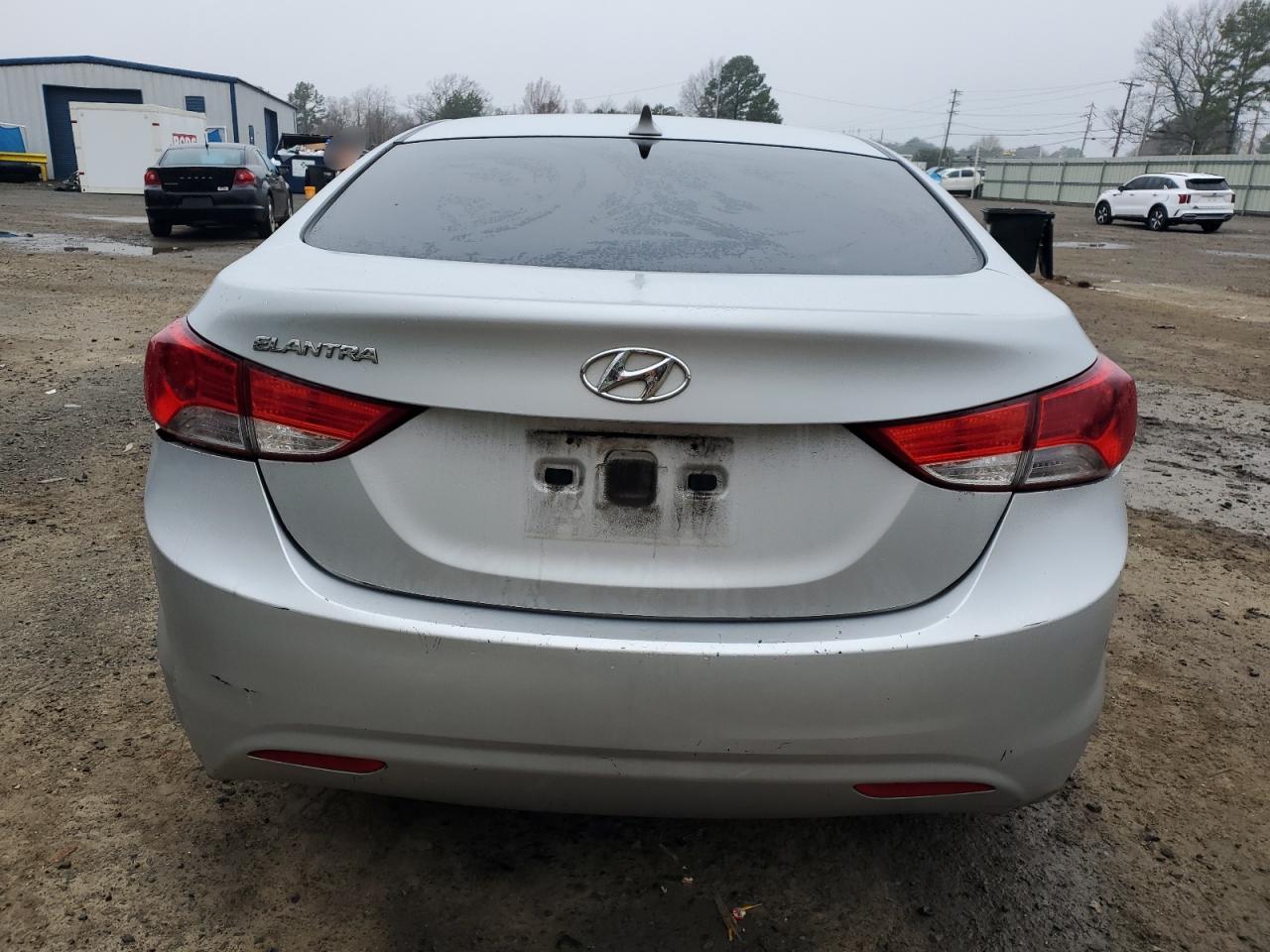 2013 Hyundai Elantra - Image 6