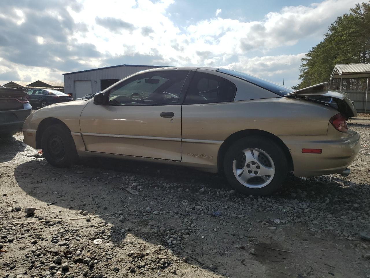 2005 Pontiac Sunfire - Image 2