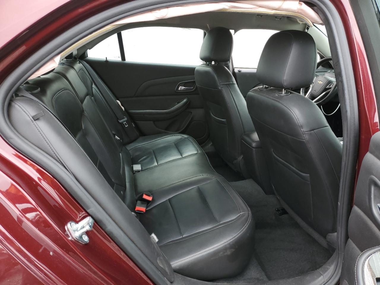 2016 Chevrolet Malibu - Image 10