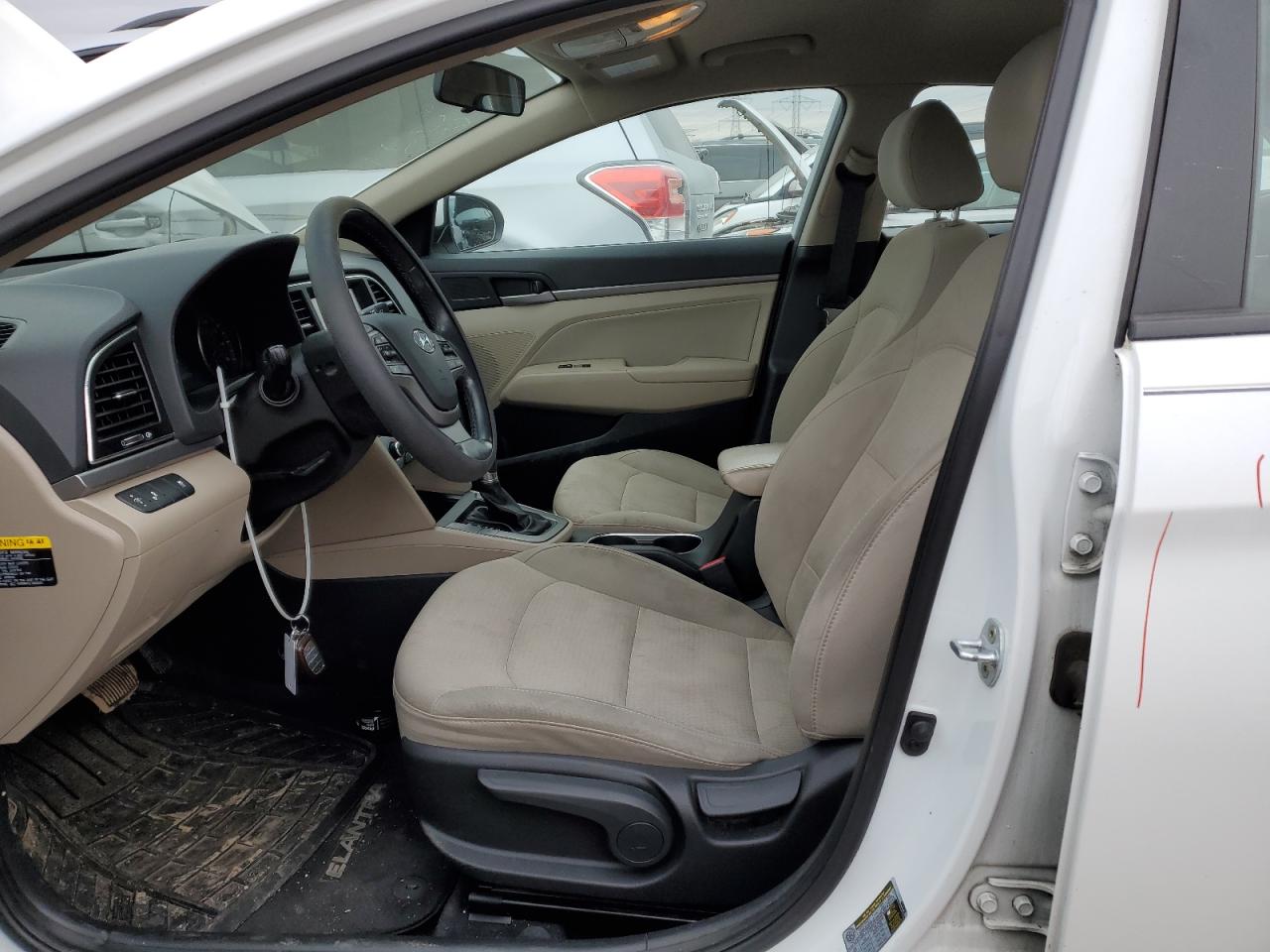 2017 Hyundai Elantra - Image 7