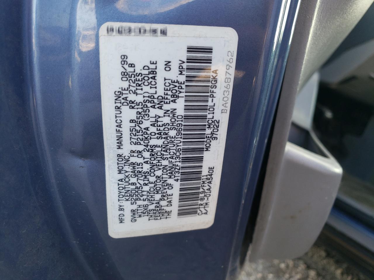 2000 Toyota Sienna - Image 13