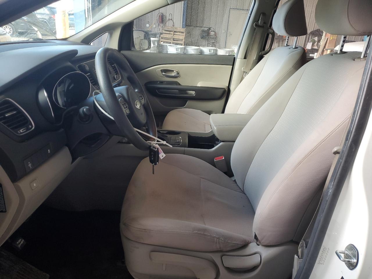 2018 Kia Sedona - Image 7
