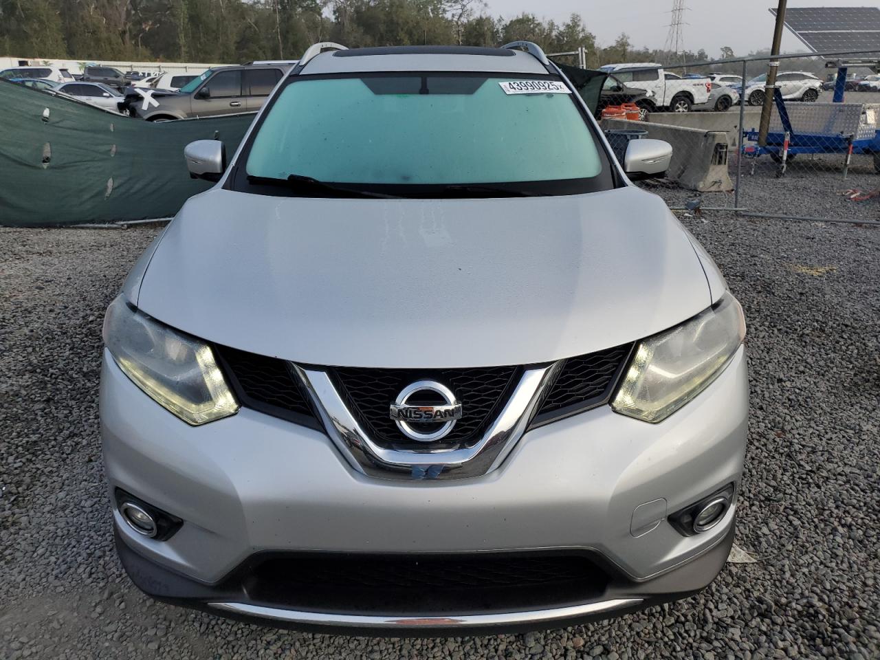 2015 Nissan Rogue - Image 5