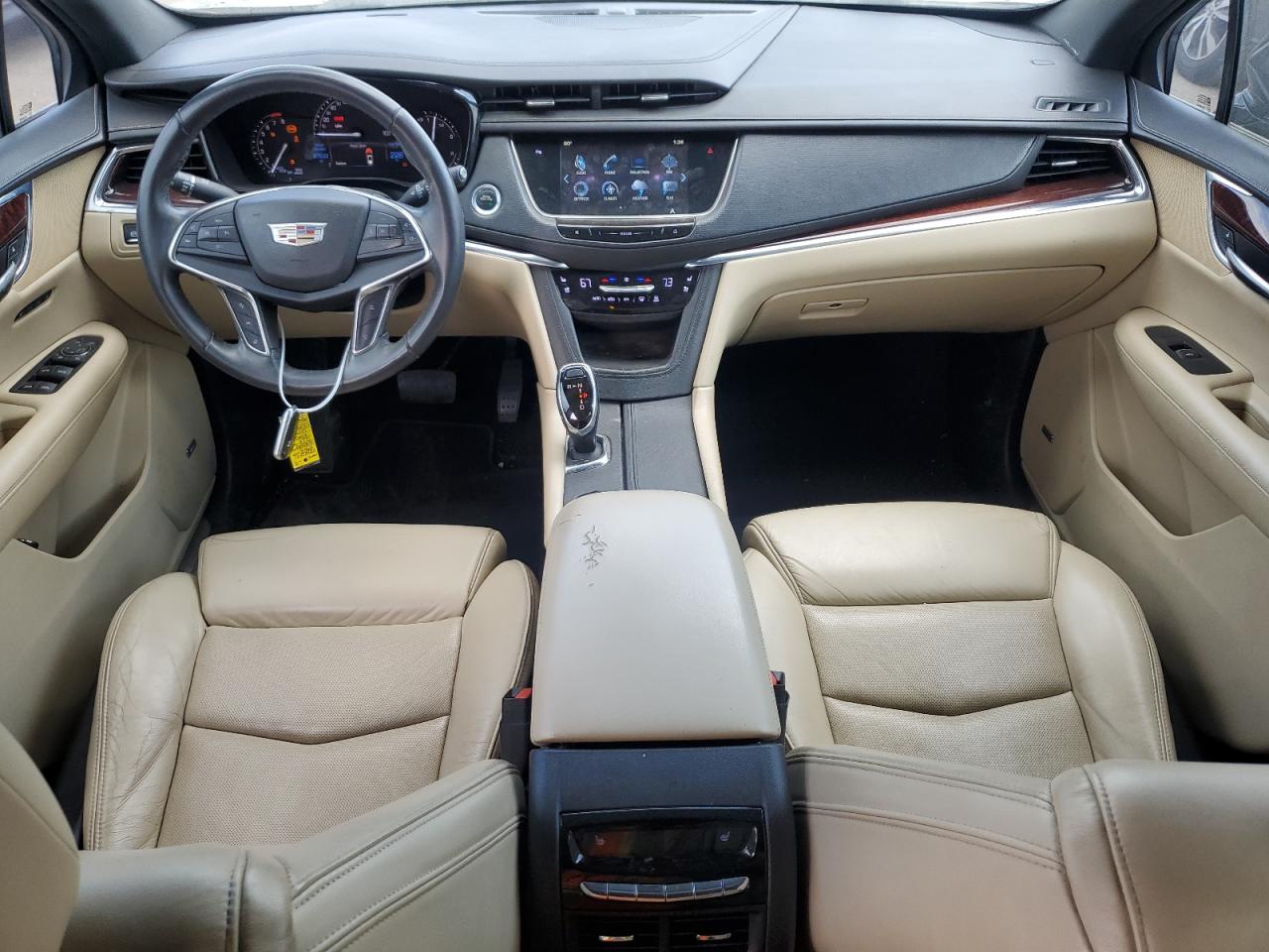 2017 Cadillac XT5 - Image 8